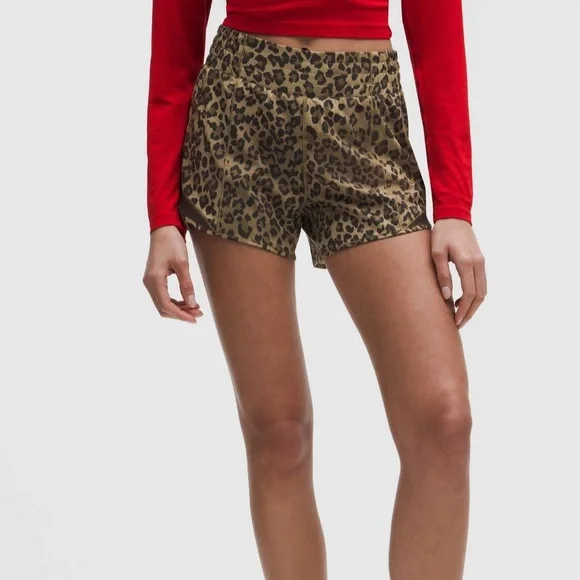 Lululemon Hotty Hot High-Rise Lined Short 4" Leopard Print Size 4 6 8 10 12 14 - Picture 3 of 5